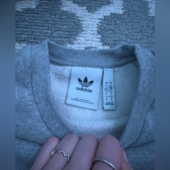 Grey adidas crew neck - Picture 2 of 3